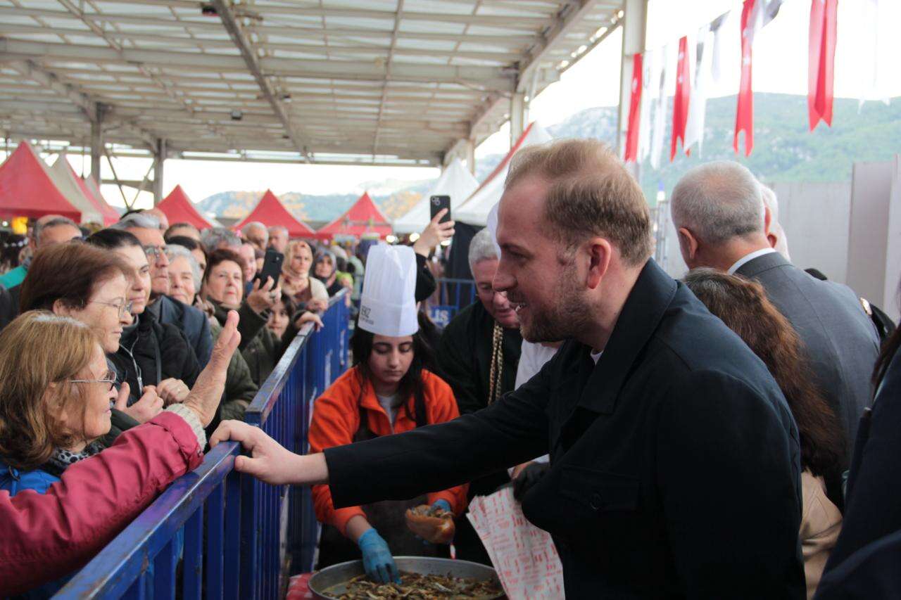 Muğla’da Karadeniz Rüzgarı: 8. Hamsi Şöleni Coşkuyla Tamamlandı 7